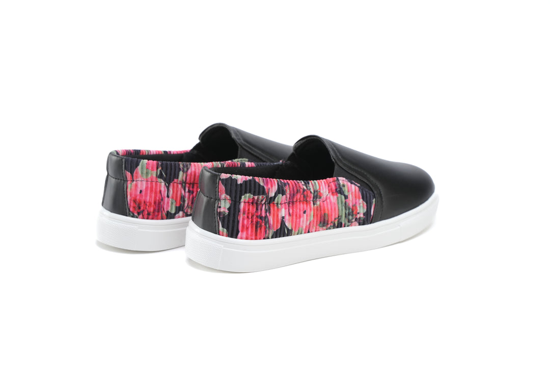 Shadow Stride Sneaker Slip-on - Black