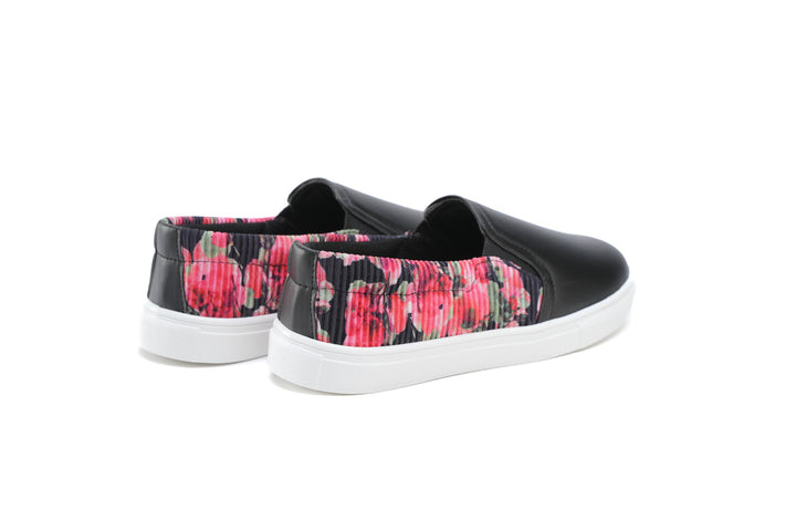Shadow Stride Sneaker Slip-on - Black