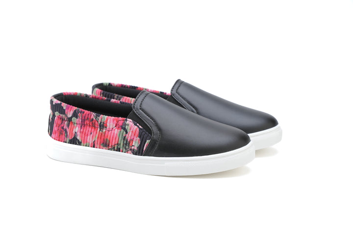 Shadow Stride Sneaker Slip-on - Black