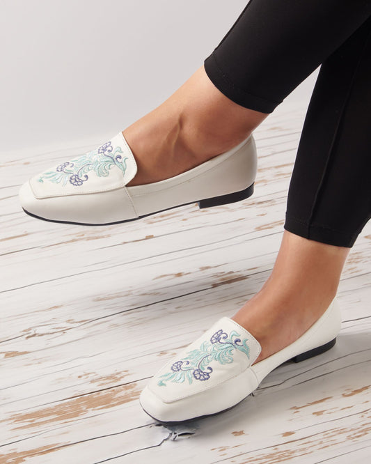 Jale | Moonlit Nighttime Elegance
