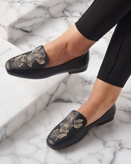 Aylin | Sleek Pearl Finish Elegance