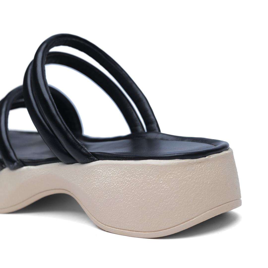 Elegance Stride Sandals Black