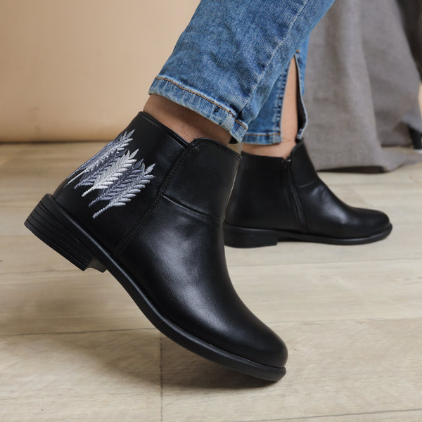Black Back Embroidered wheat Zipper Ankle Boots