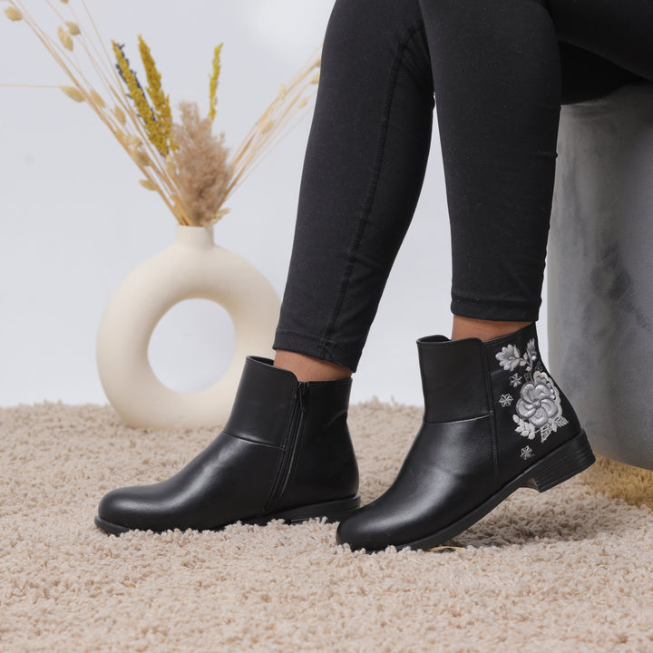 EmbroiderEase Boots-Black