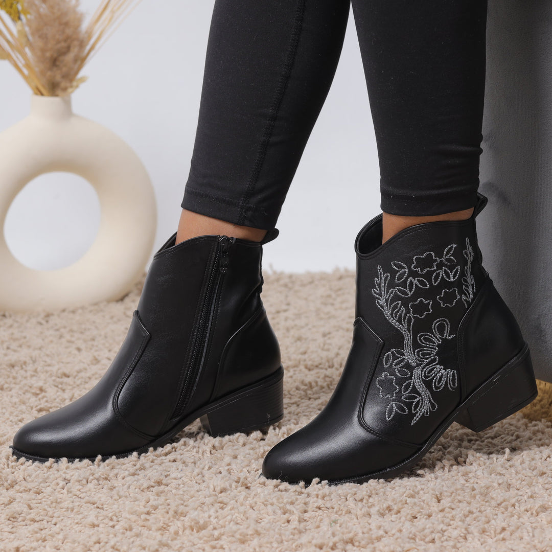 Prairie Rose Booties - Black