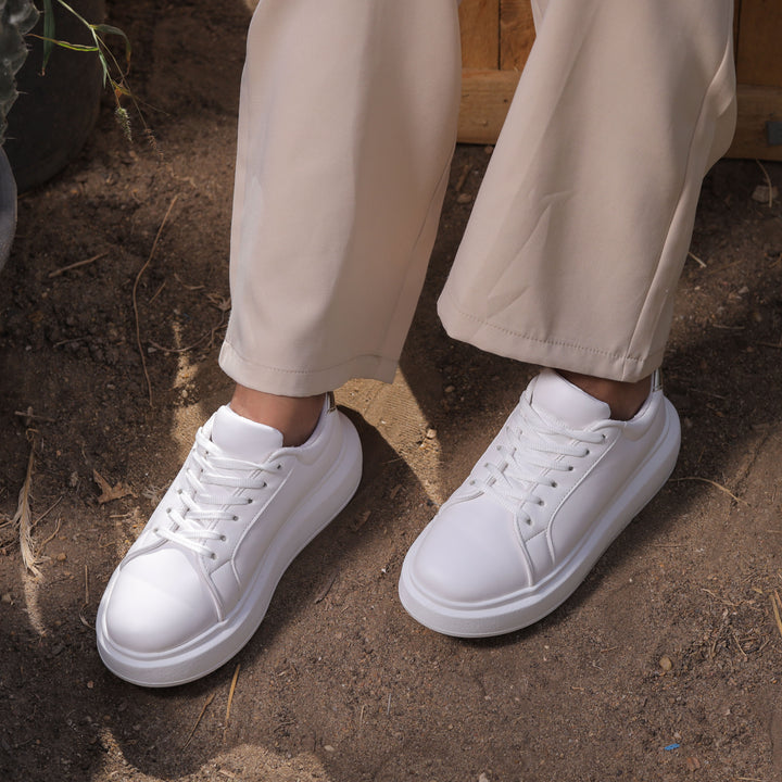 Laidback Luxe Sneakers - White