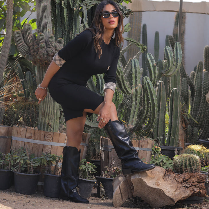 Chic Knee-High Boots - Black