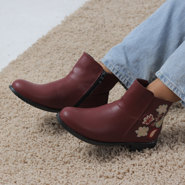 Rugged Trail Ankle Boots - Maroon