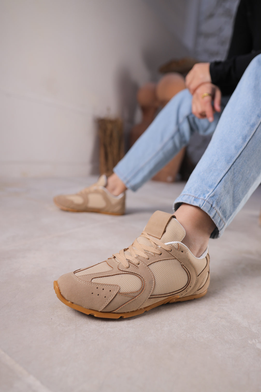 StrideX Beige Sneaker