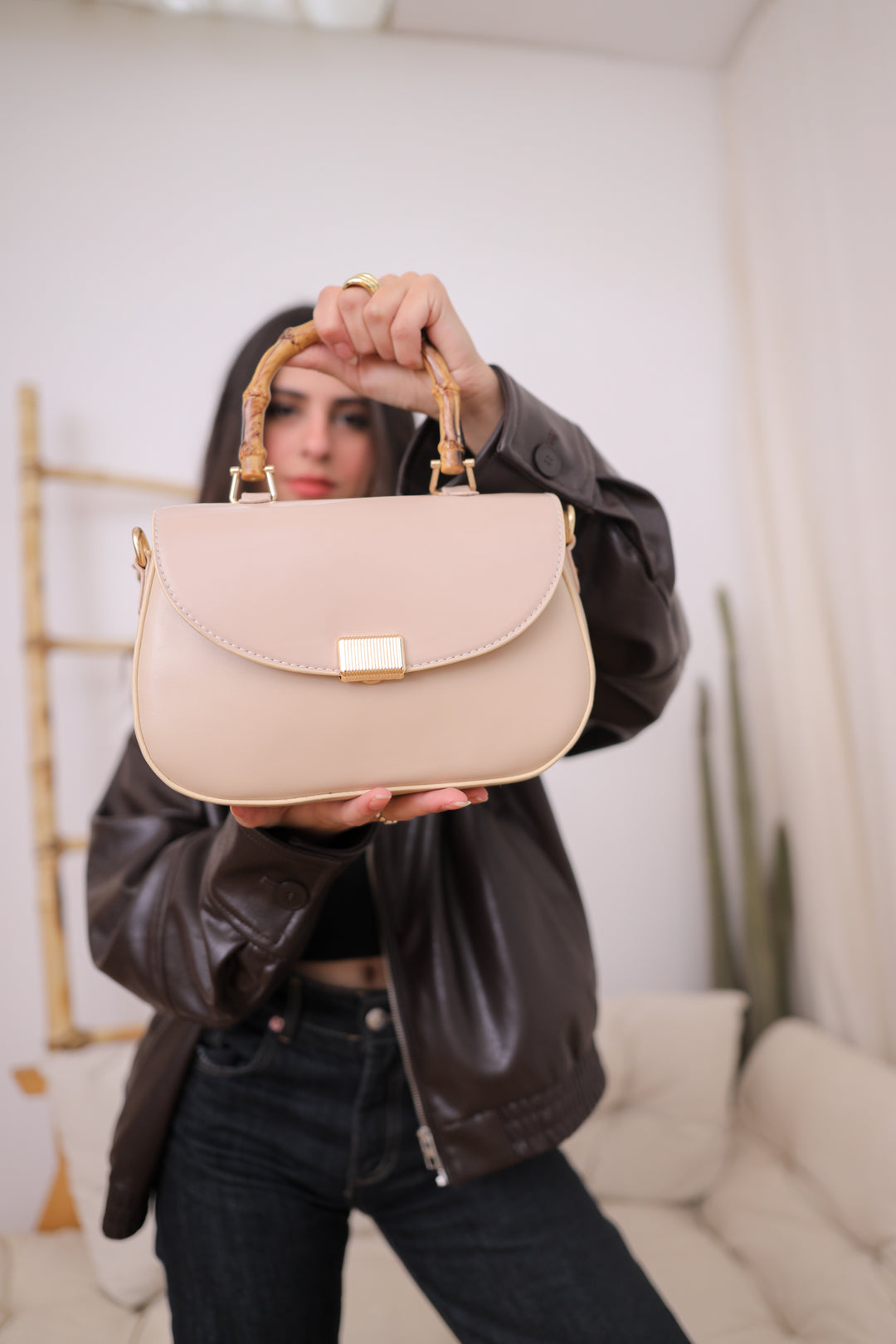 Quintessential Crossbody - Beige