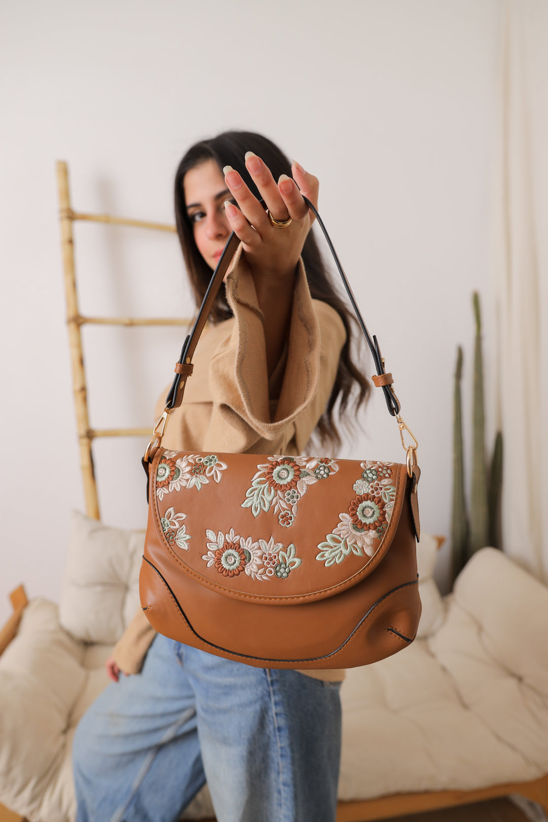 Floral Elegance Crossbody Bag Havan