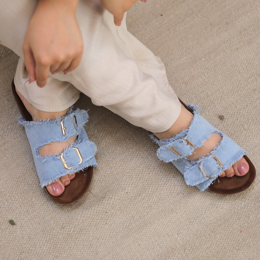 Chic Blue canvas sandal