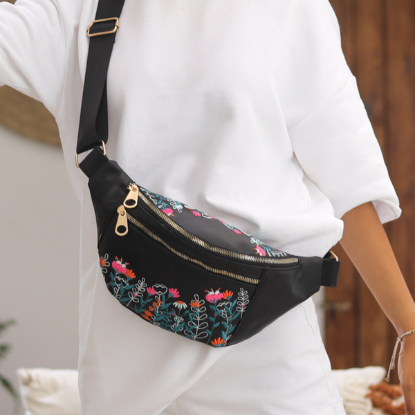 Waist Bag Black Round Roses