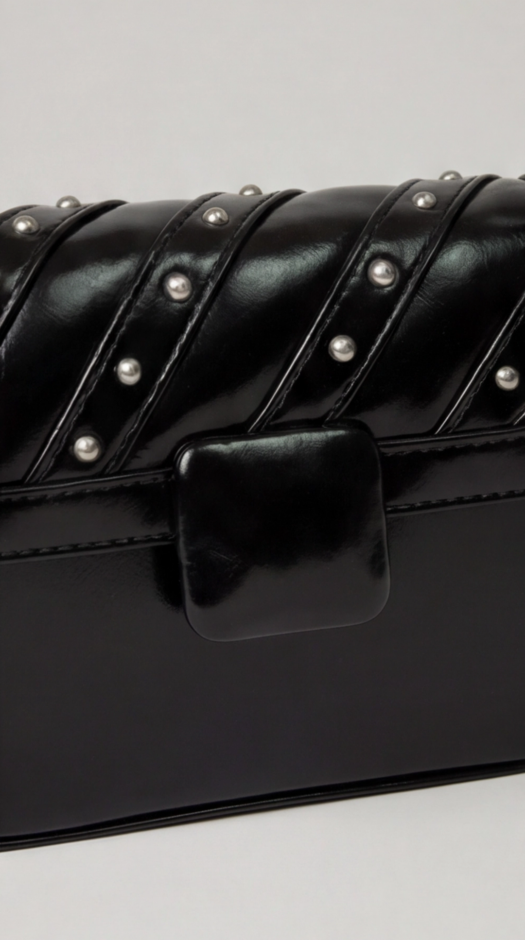The Onyx Edge Crossbody - Black