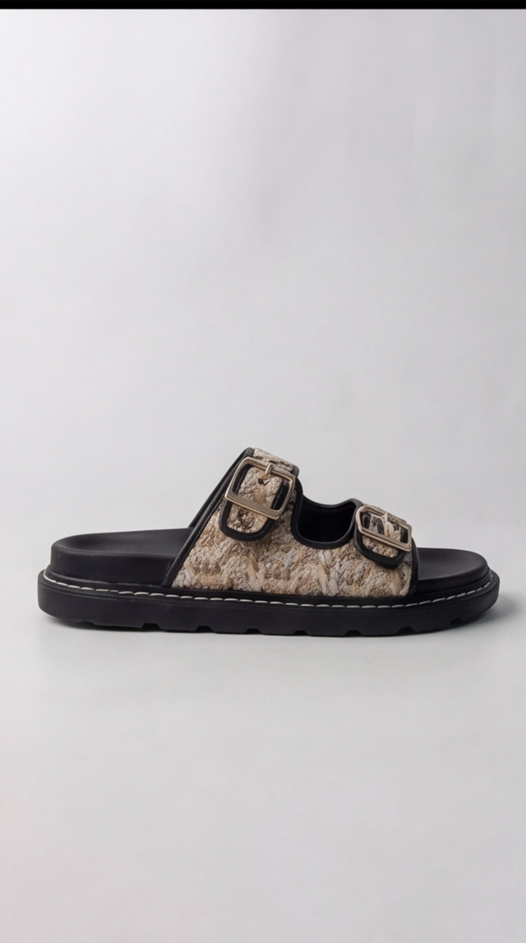 The Oasis Woven Slide - Black