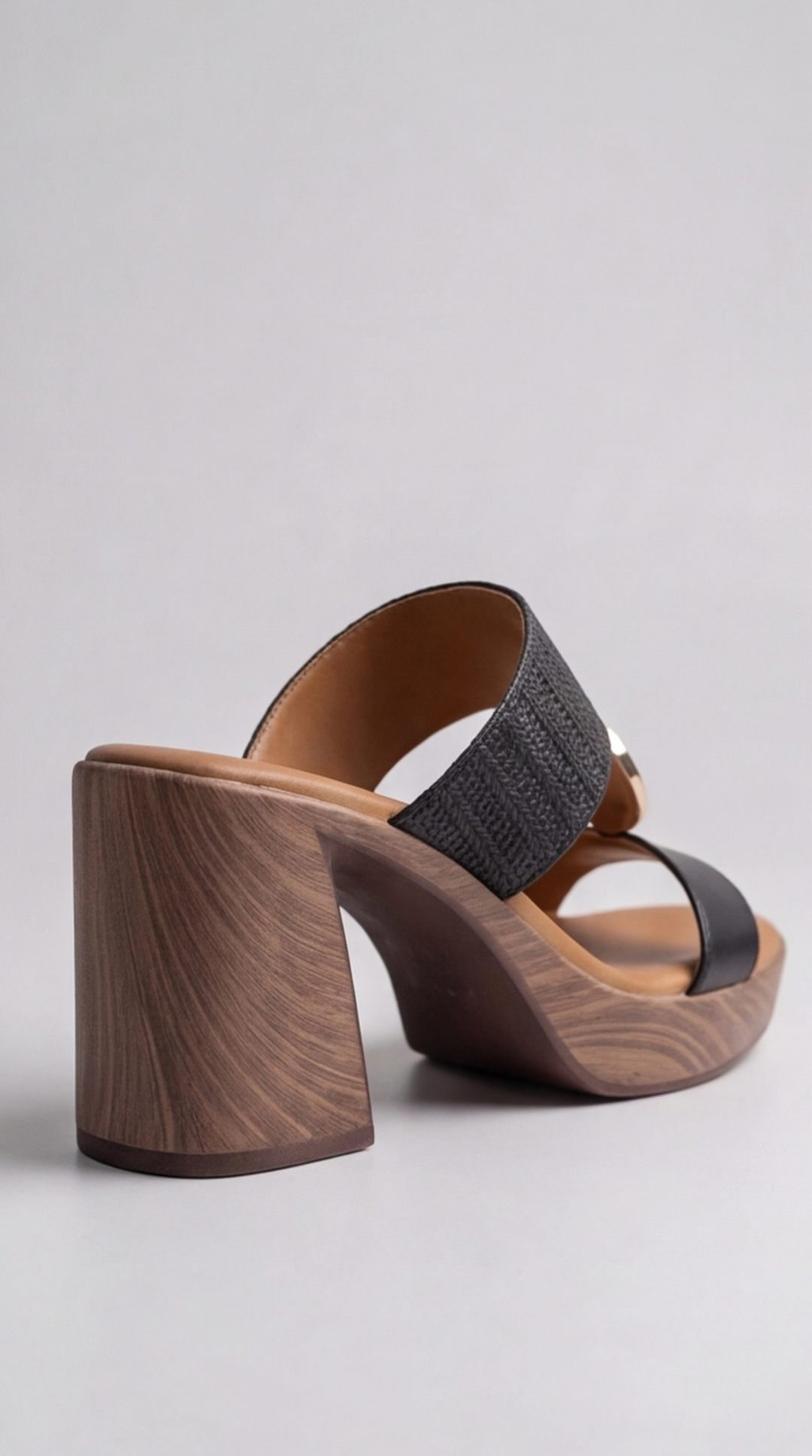 The Selene Artisan Mule - Black