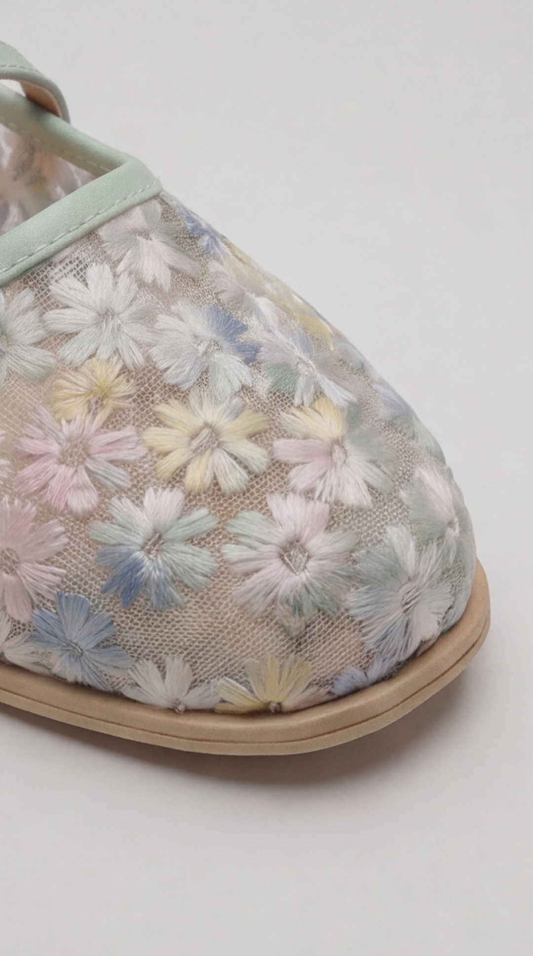 The Ethereal Meadow Flat - Mint
