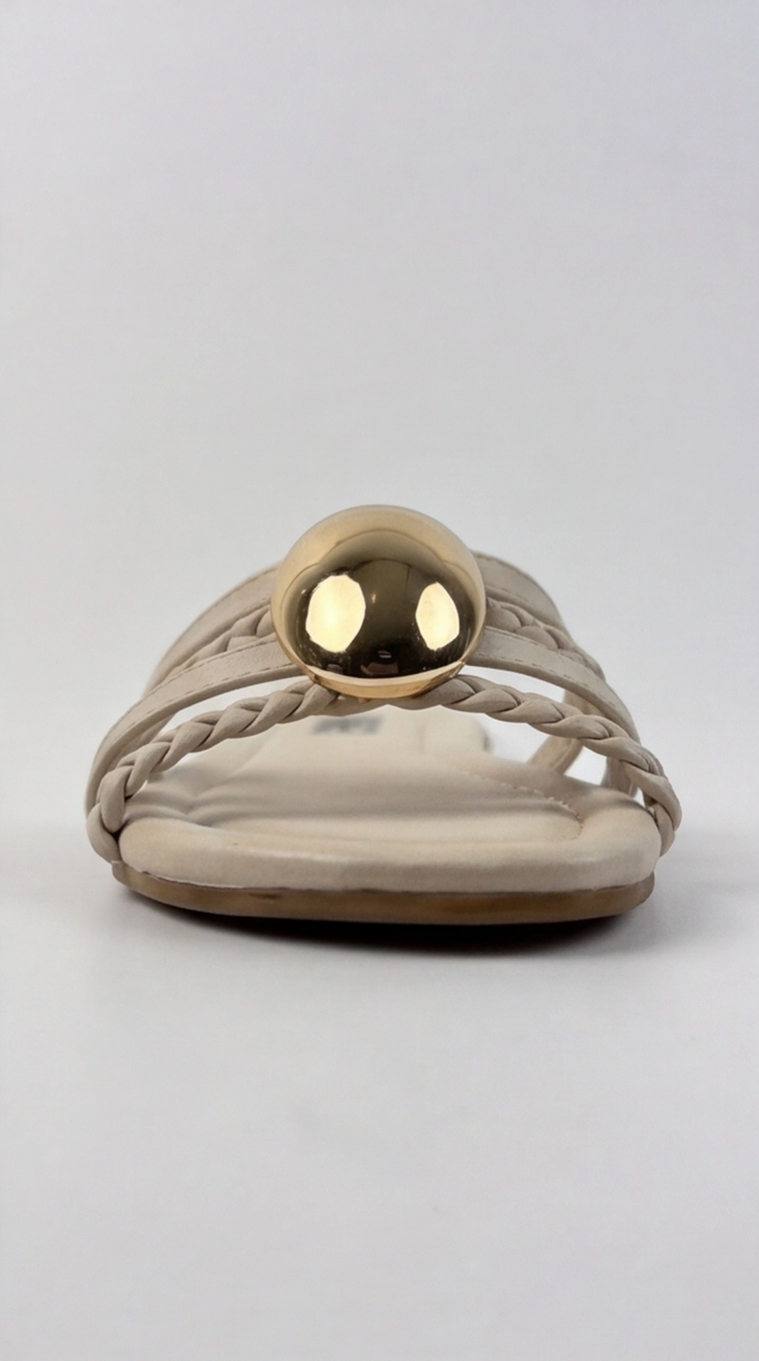 The Onyx Medallion Slide - Beige