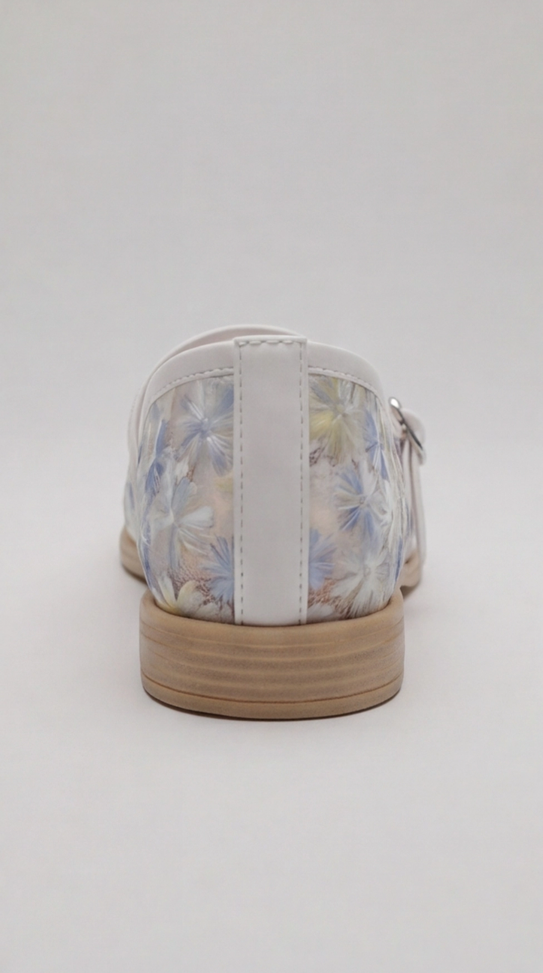 The Ethereal Meadow Flat - Soft Blue