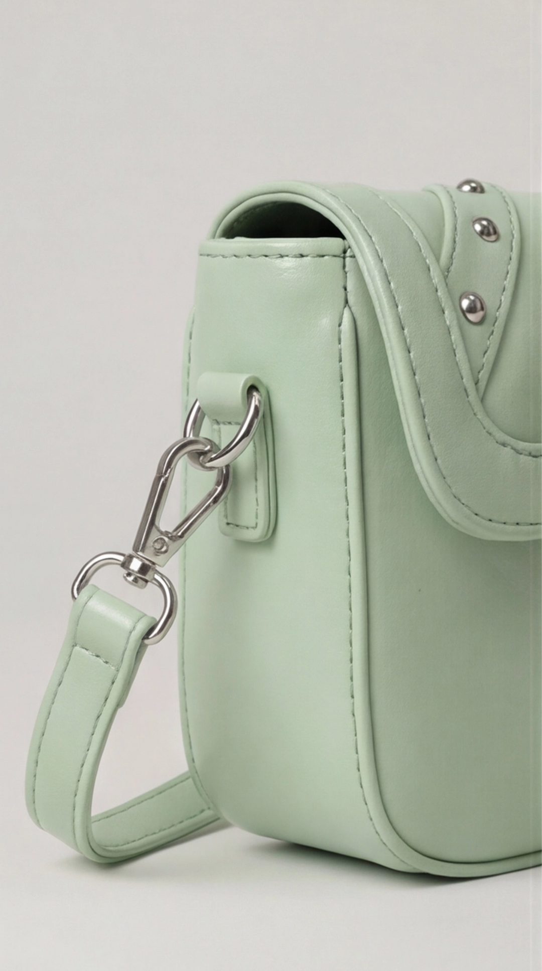 The Onyx Edge Crossbody - Pastel Green