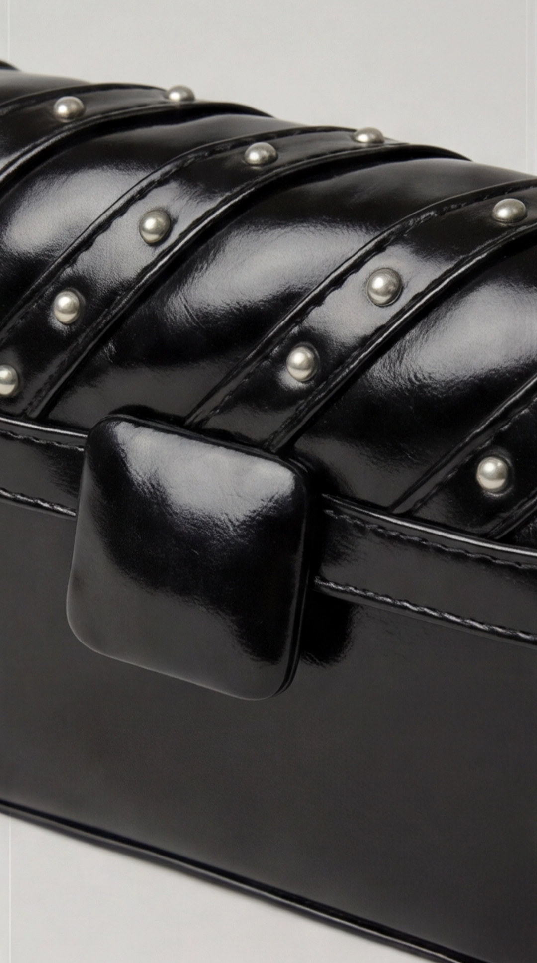 The Onyx Edge Crossbody - Black