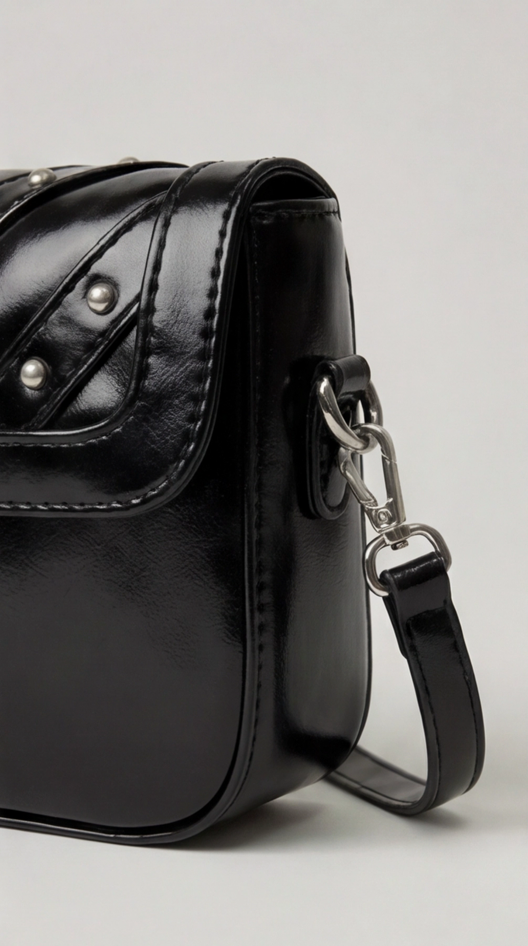 The Onyx Edge Crossbody - Black