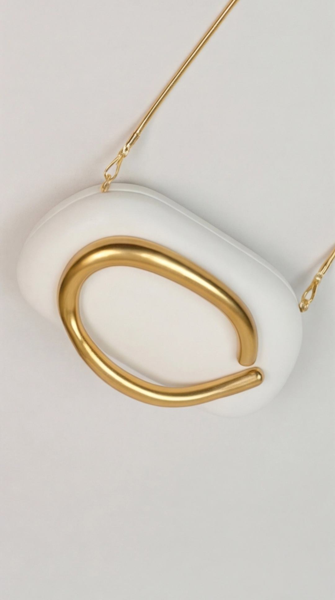 Arc Clasp Crossbody Bag – Ivory &amp; Gold