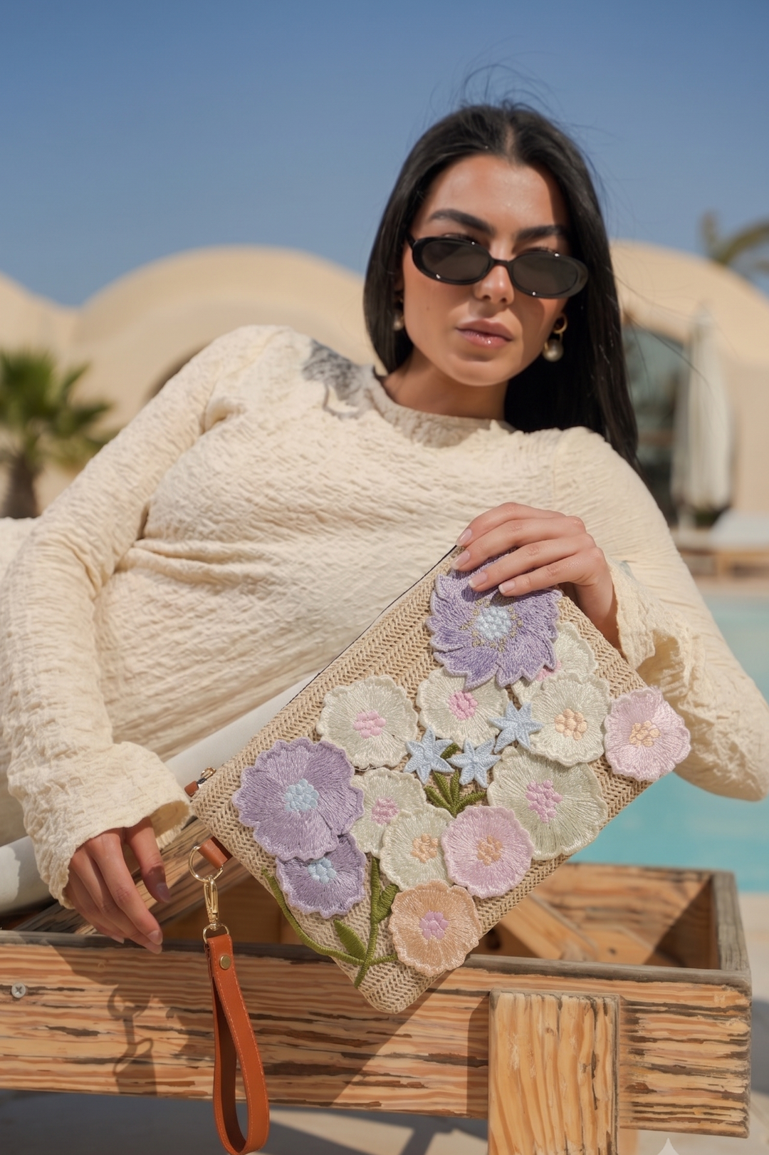 Flora Appliqué Resort Clutch