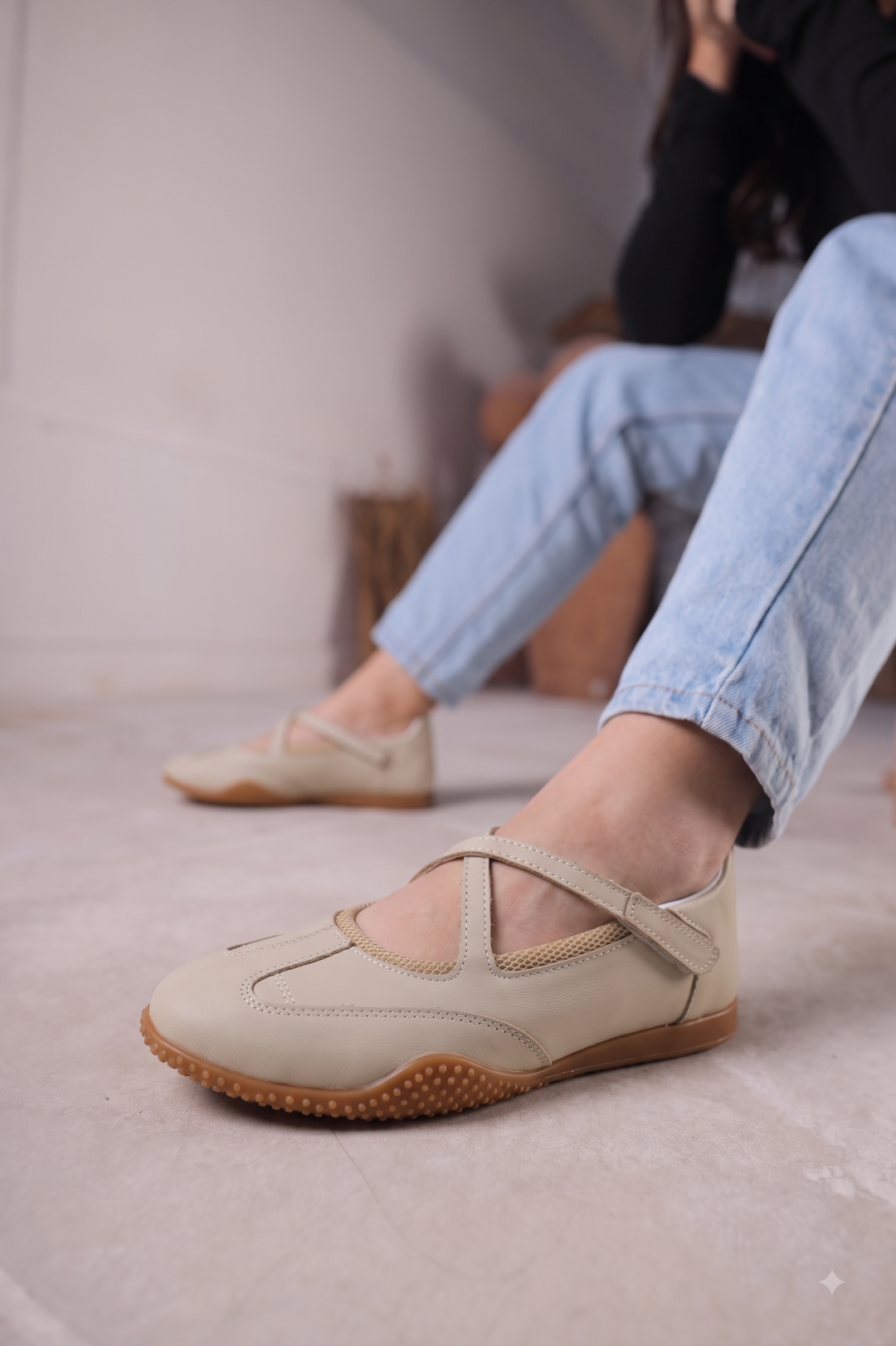 The Neutral Crossover Comfort Flat