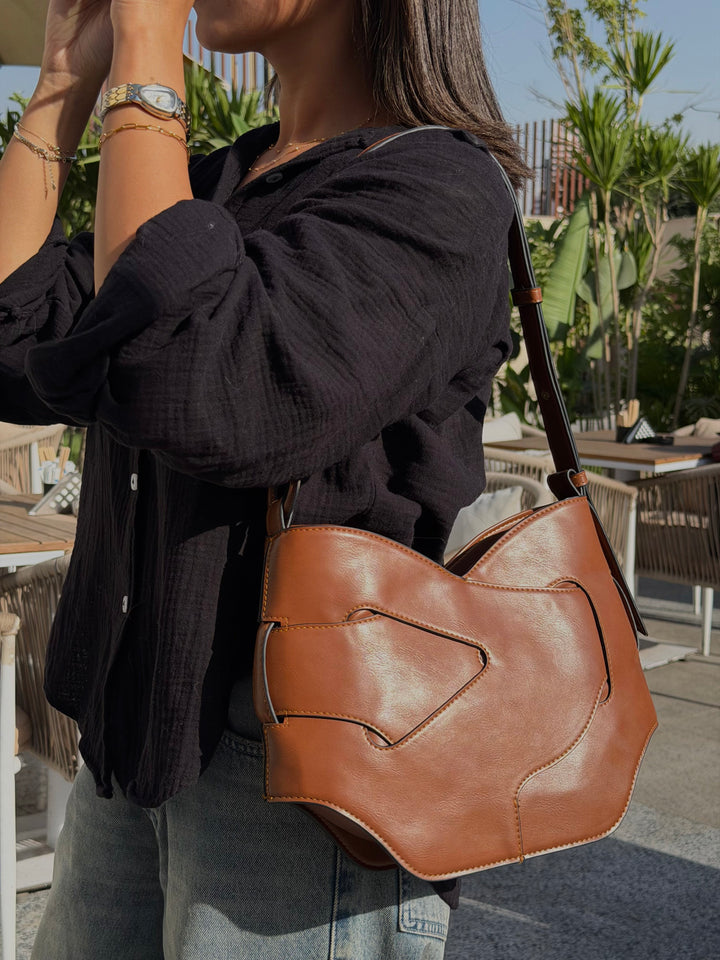 The Origami Saddle Leather Shoulder Bag - Havane