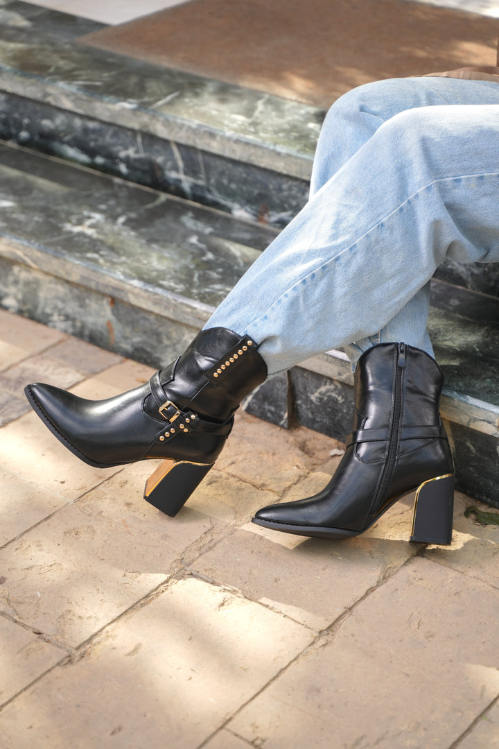 Havana Gold Heel Leather Boots | black