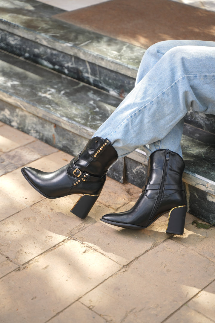 Havana Gold Heel Leather Boots | black