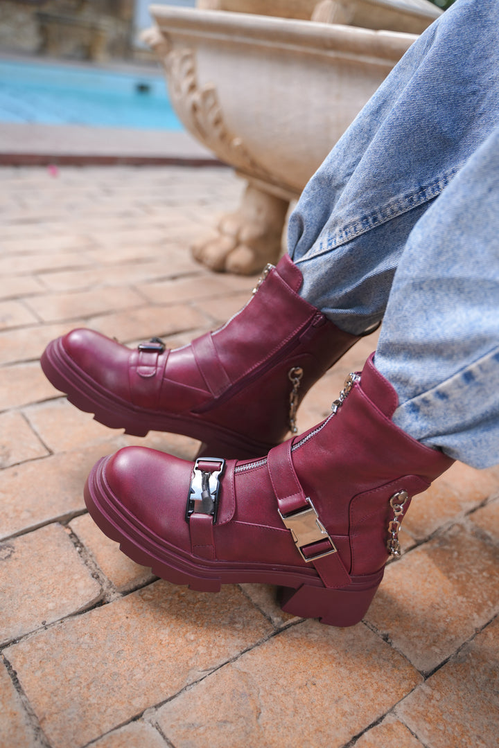 Rebel Chain Boots | Burgundy