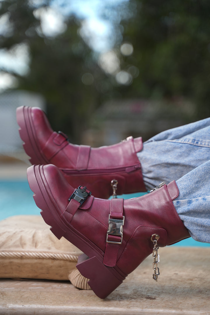 Rebel Chain Boots | Burgundy