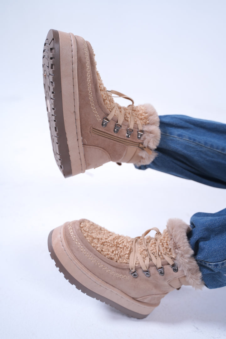 Cozy Shearling Platform Winter Boots - Beige