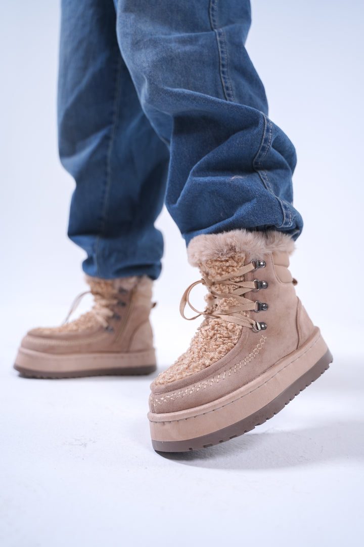 Cozy Shearling Platform Winter Boots - Beige