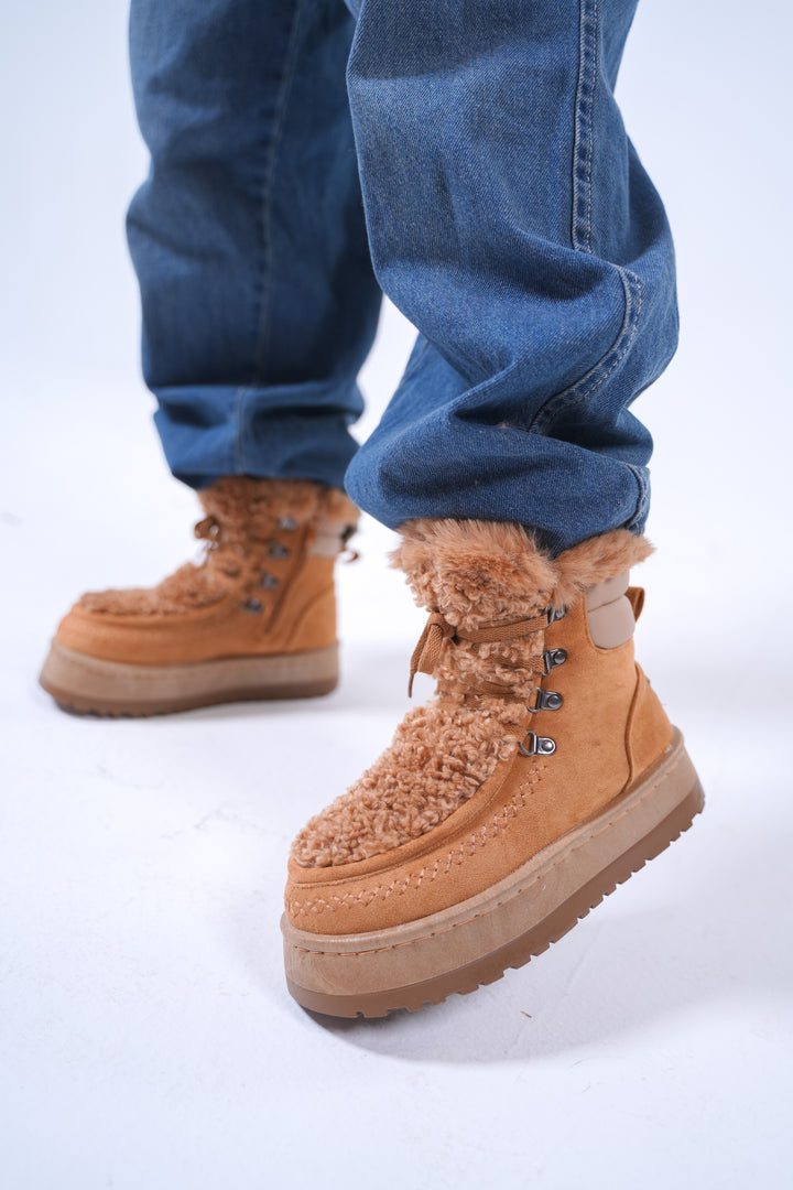 Cozy Shearling Platform Winter Boots - Camel