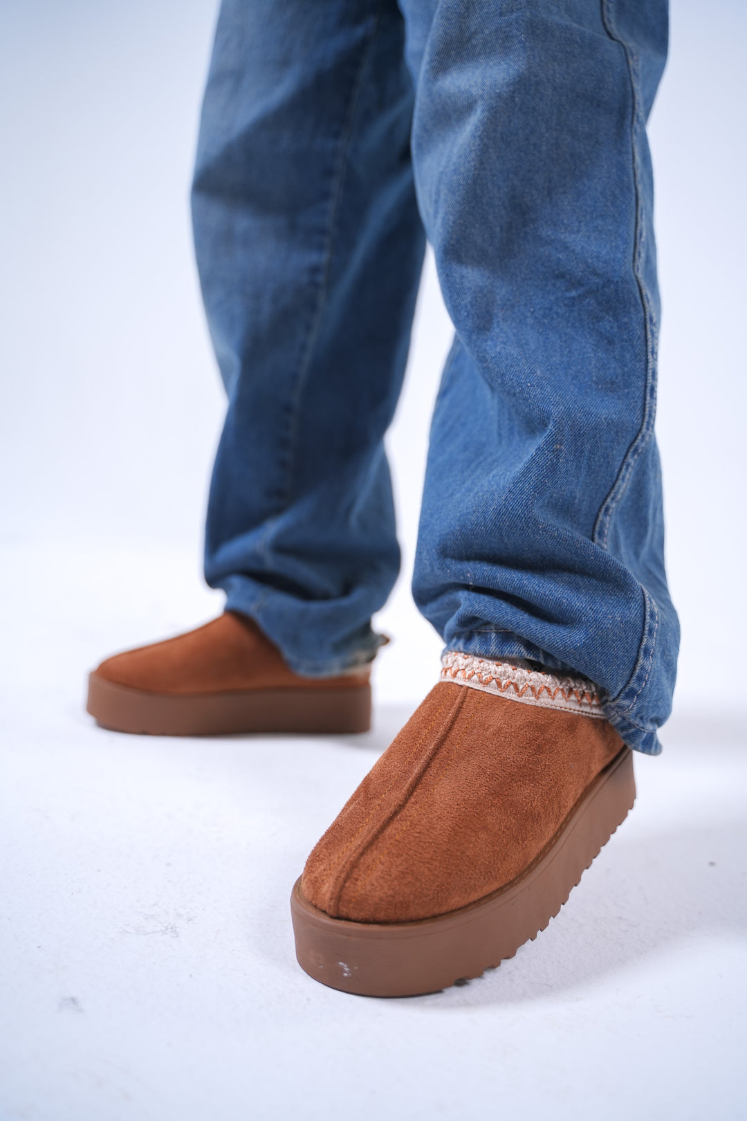 Toasty Trail Winter Mules - Havan