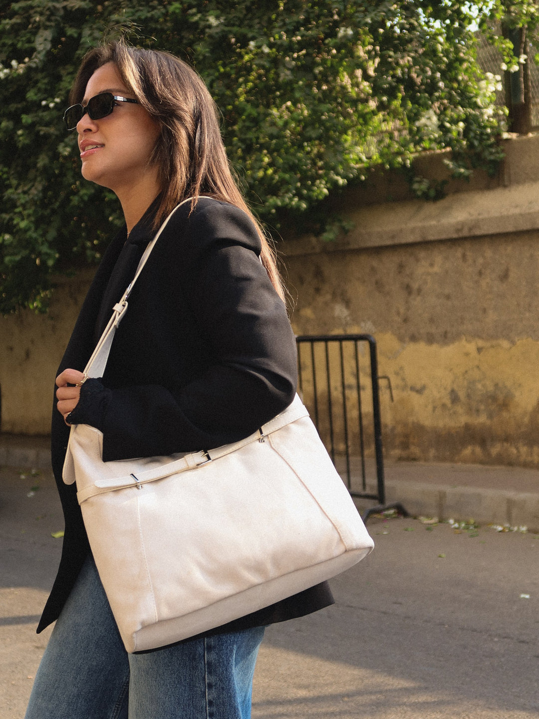 Beige belted slouch shoulder bag faux suede – worn on model (5)