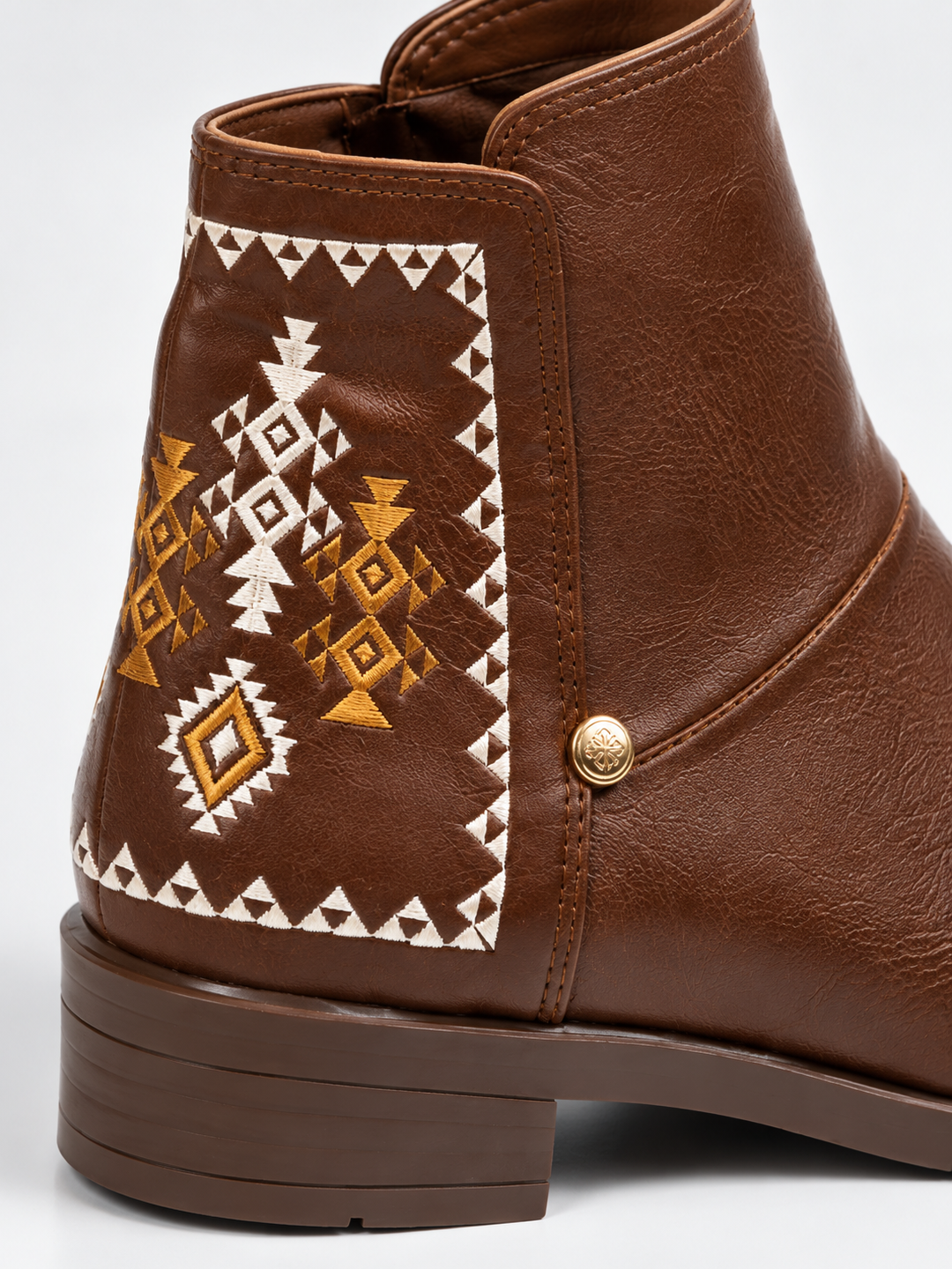 Havane embroidered panel ankle boot faux leather – embroidered panel and stud close-up