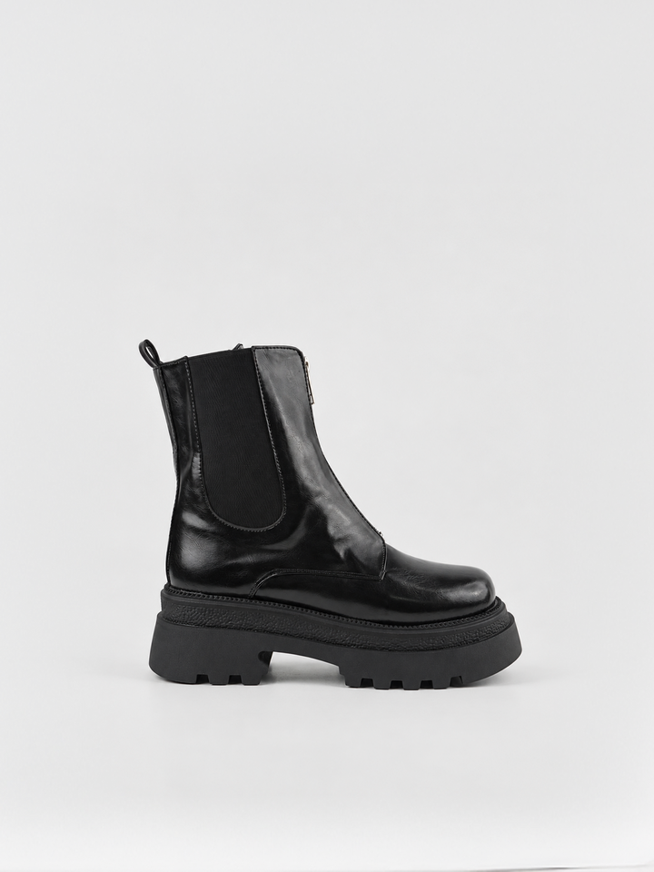 Black front-zip platform chelsea boot faux leather – side view