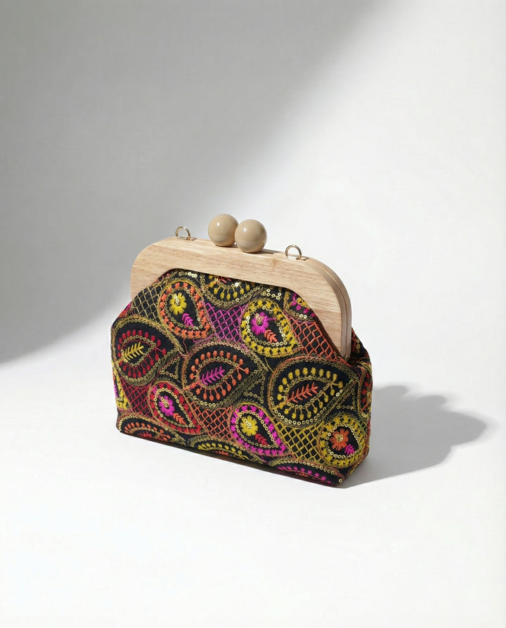 Layalina (ليالينا)