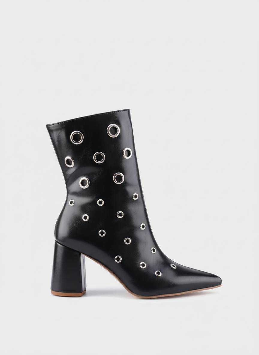 Siren Eyelet Block Boot | Black