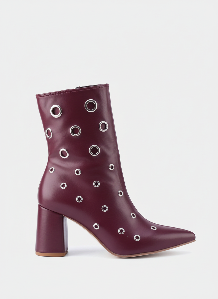 Siren Eyelet Block Boot | Burgundy